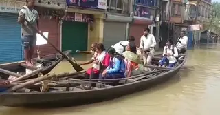 পশ্চিমবঙ্গে বন্যা পরিস্থিতির অবনতি, তলিয়ে গেছে একাধিক এলাকা
